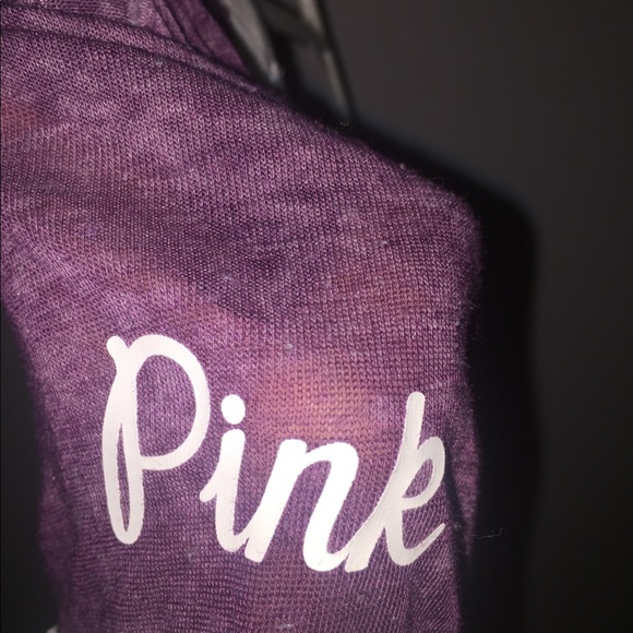 T-Shirt - Picture 2 of 3